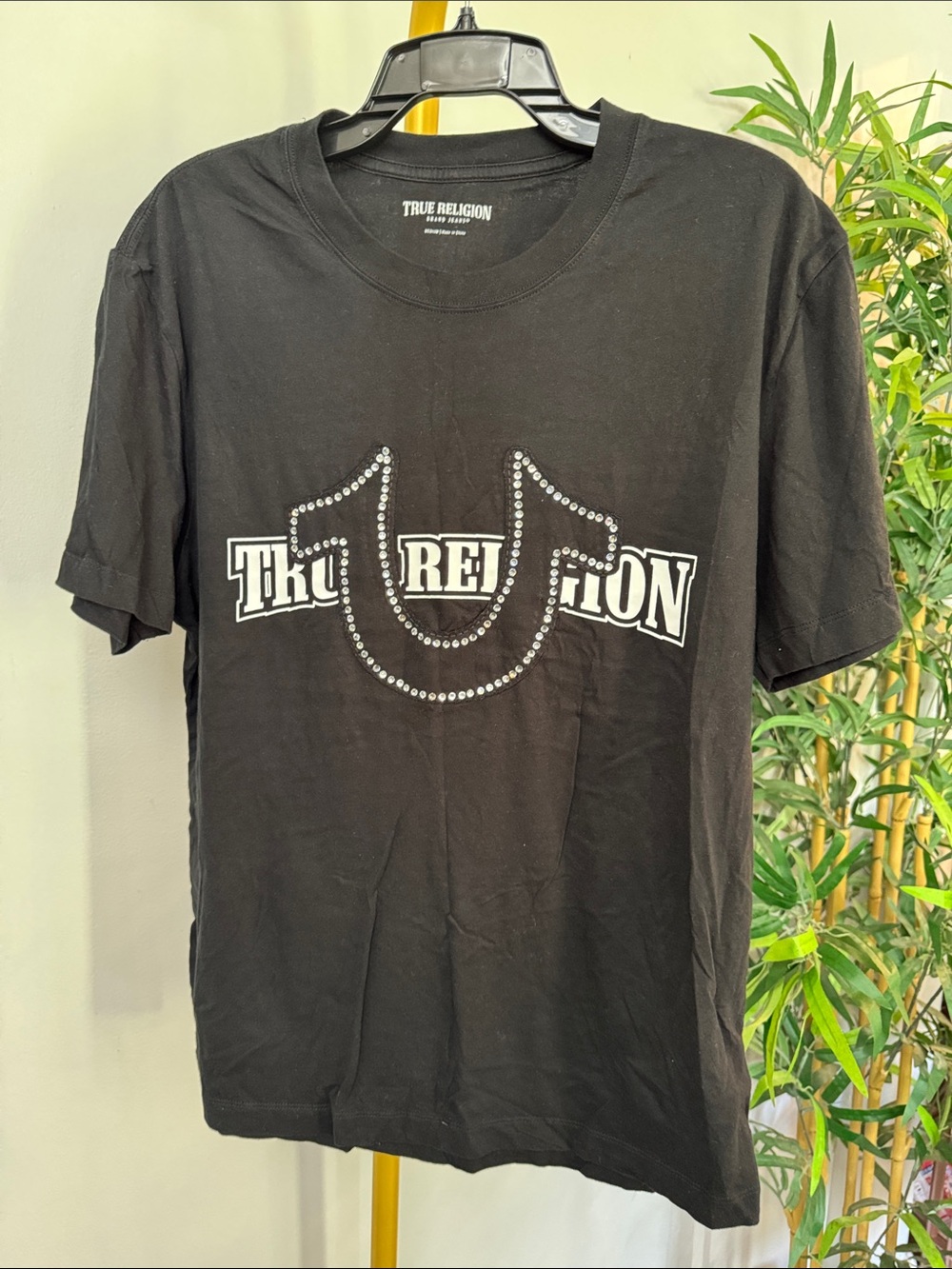 True Religion Black Graphic Crystal embellished Horseshoe logo EUC M